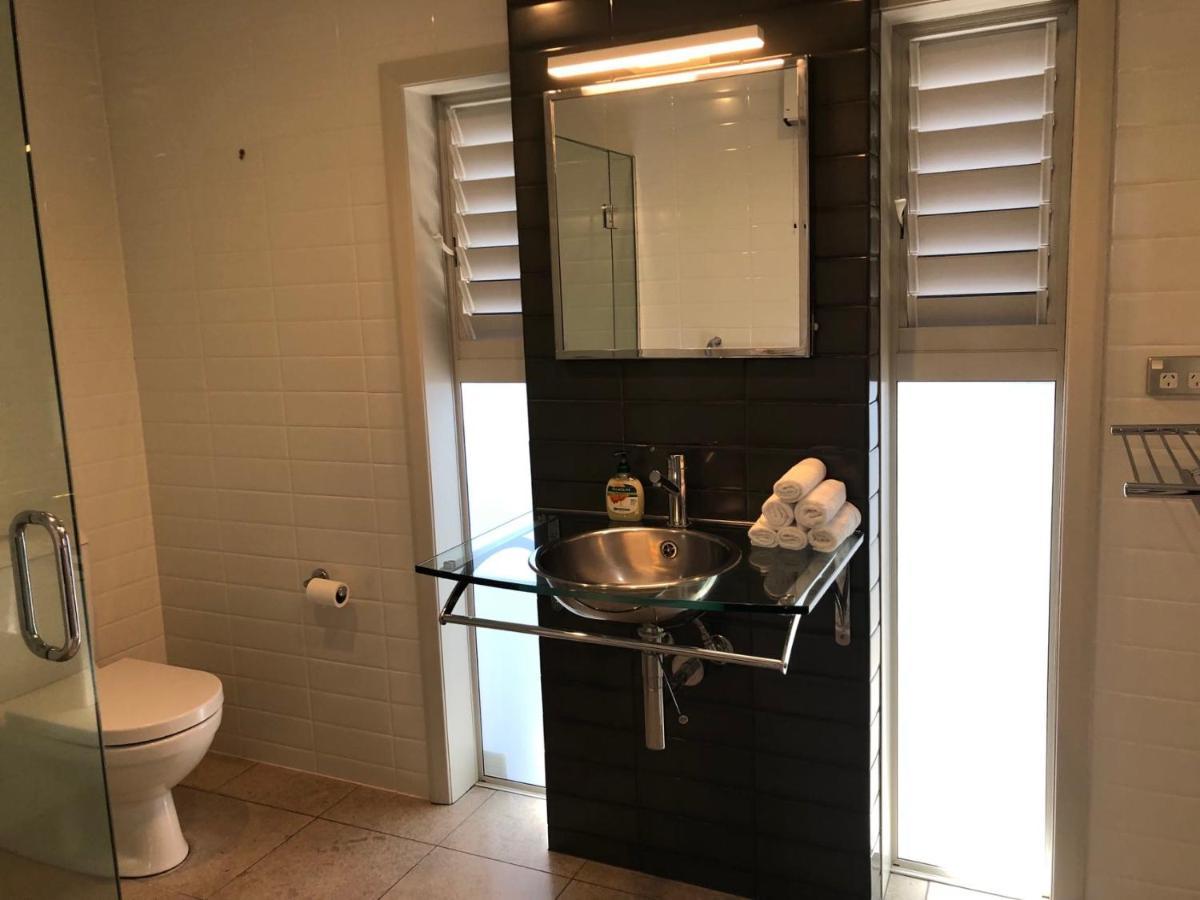 Private Luxury Waterfront Spa Villa Оукланд Екстериор снимка