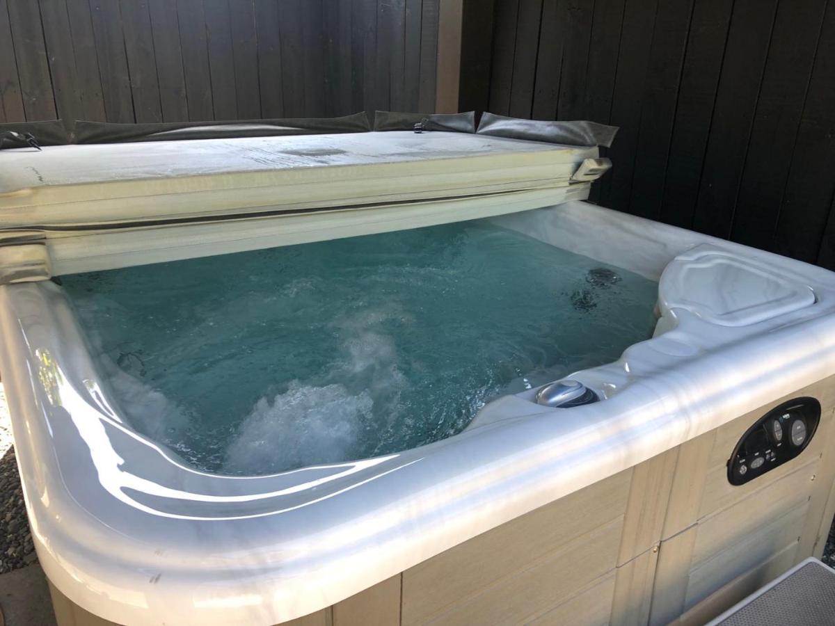Private Luxury Waterfront Spa Villa Оукланд Екстериор снимка